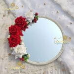 floral , mariage , wedding , Anniversaire , Birthday , Compositions Florales Luxe, floral, Anniversaire, Birthday, Compositions Florales Luxe, Marriage, wedding, عقد القران , ورد , سبوع , coffret chocolat , Baby shower , Dattes fourrées prestige , Coffrets gourmands / Chocolats de luxe , Mariage marocain , Cadeau parfait , Fiançailles , حنة , حنة العروس , Henné , Tawzi3at , Luxe , Hemma o Chane , Henné , Mirror , Maraya, Menu , ramadan , aid el fitre , luxe , Chocolate , satin , 2026 , Coffret fleurs mariage , Box roses rouges , Cadeau personnalisé couple , Composition florale , artificielle luxe , Coffret velours cœur , Plateau miroir mariage, Plateau fiançailles personnalisé, Trousseau mariée Maroc, Décoration mariage luxe, Plateau alliances, Cadeau mariage personnalisé, Miroir calligraphie arabe , Plateau Miroir Personnalisé Décoration Mariage Maroc Plateau Fiançailles Henné Sur Mesure Tyafer Accessoires Mariée Drib Sda9 Cadeau Luxe