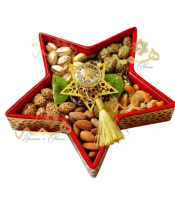 Boîte de prestige en forme d'étoile rouge et or pour décoration de table.